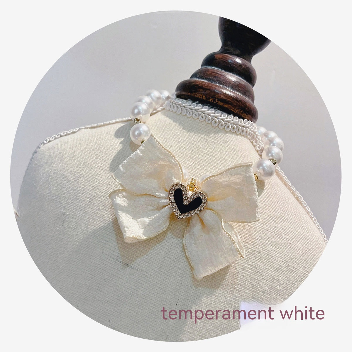 Japanese Pet Necklace with Pearl Bow Jewelry